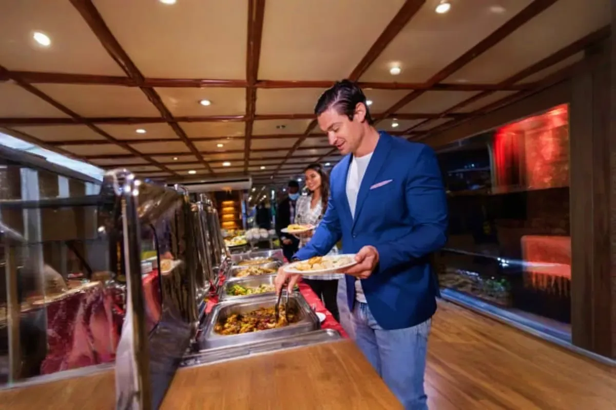 Dubai Canal Dinner Cruise — experience photo 2