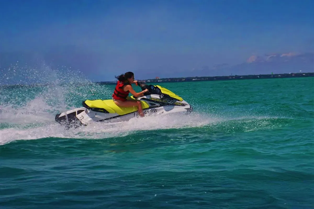 Dubai Jet Ski: 30 Minutes — experience photo 2